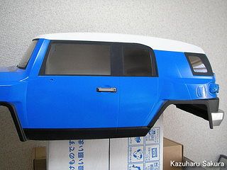 タミヤ CC-01 FJクルーザー 製作記  ～ ボディ塗装 ～  前方のガラスを薄くスモークで塗装